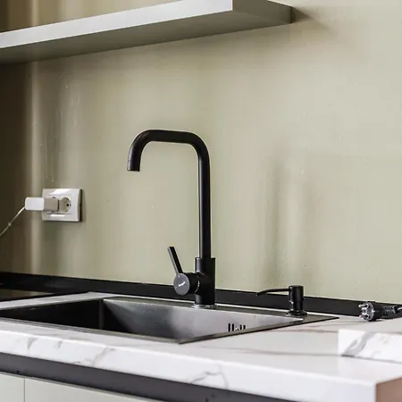 Amel's By Pikhost * Tirana