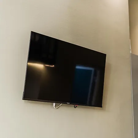 Amel's By Pikhost Apartman *